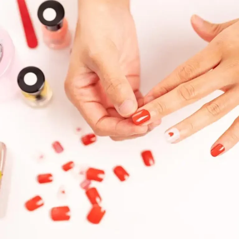 evde_protez_tirnak_nasil_cikarilir_96cdc3cf40